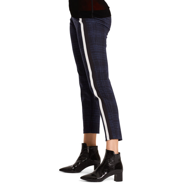 Patterned stretch pants