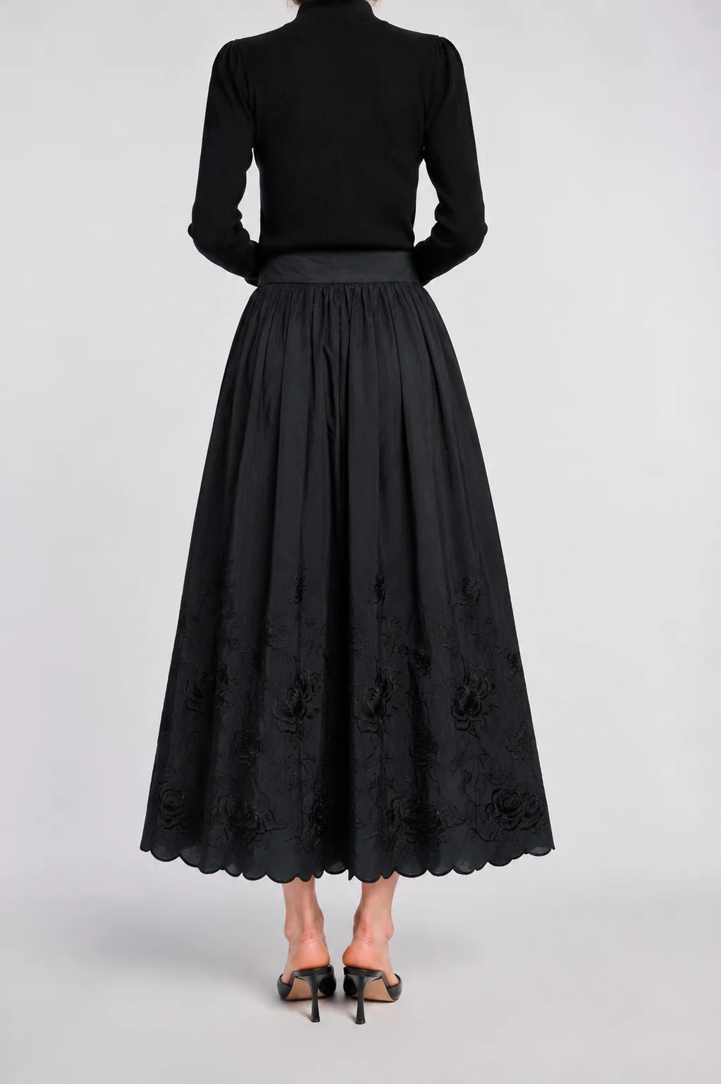 Embroidered Long Skirt