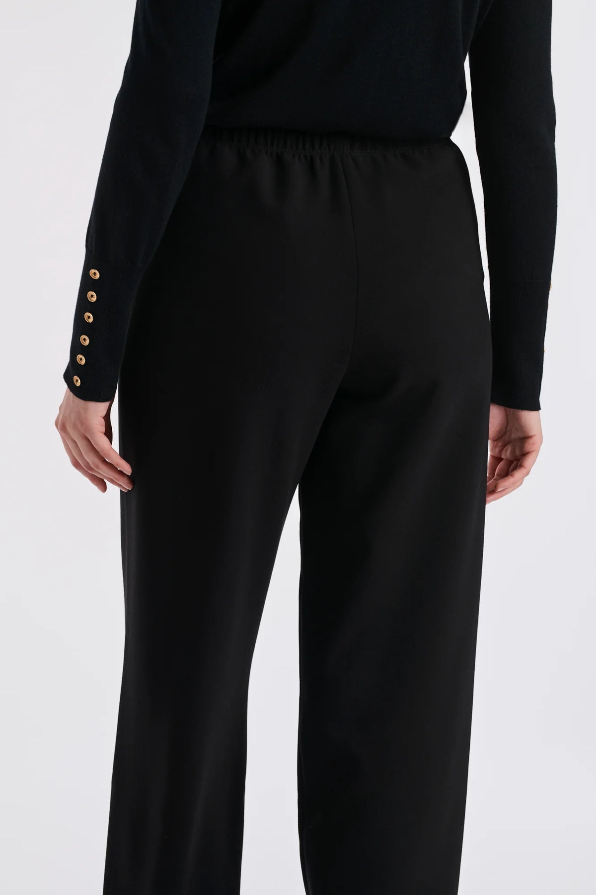Wide-leg Elastic-waist Trousers