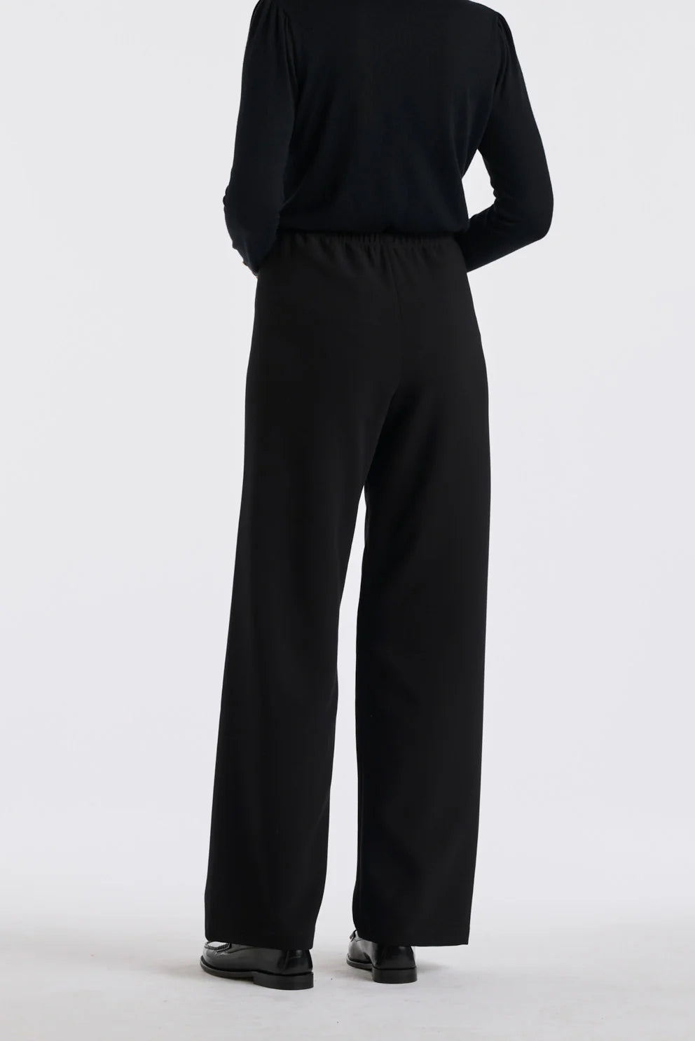 Wide-leg Elastic-waist Trousers