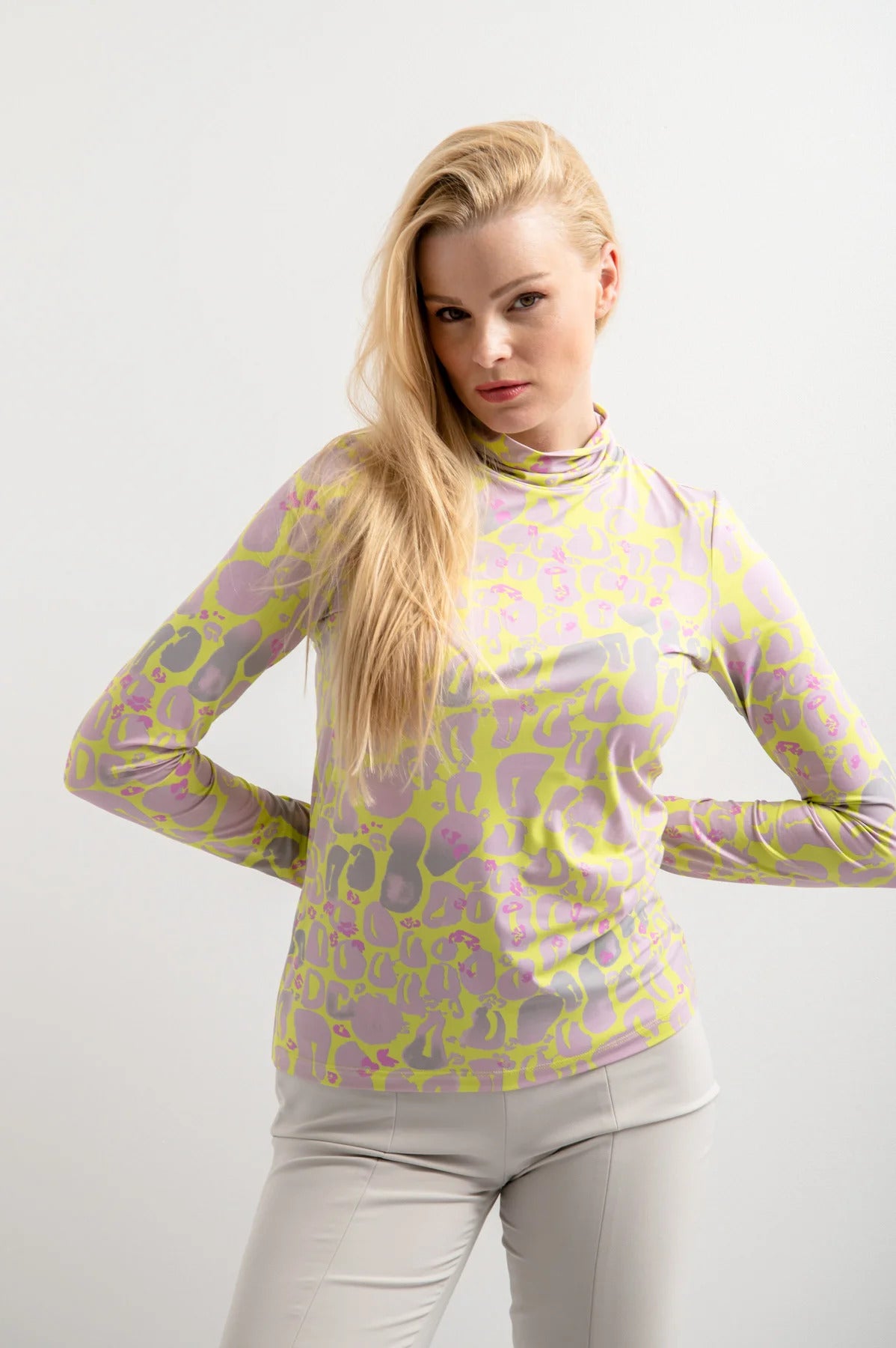 Long-Sleeved Turtleneck T-shirt with All-Over Print