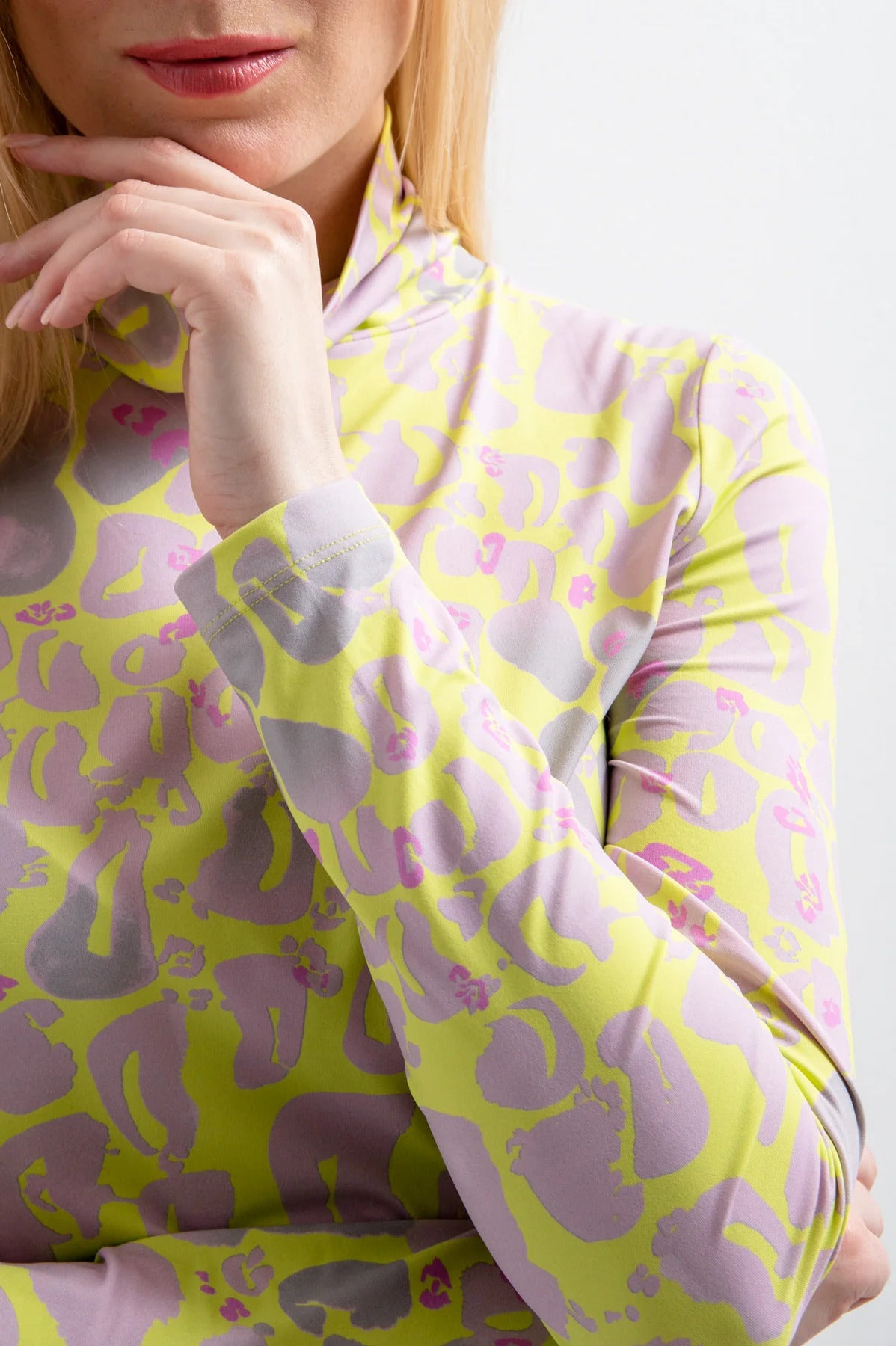 Long-Sleeved Turtleneck T-shirt with All-Over Print