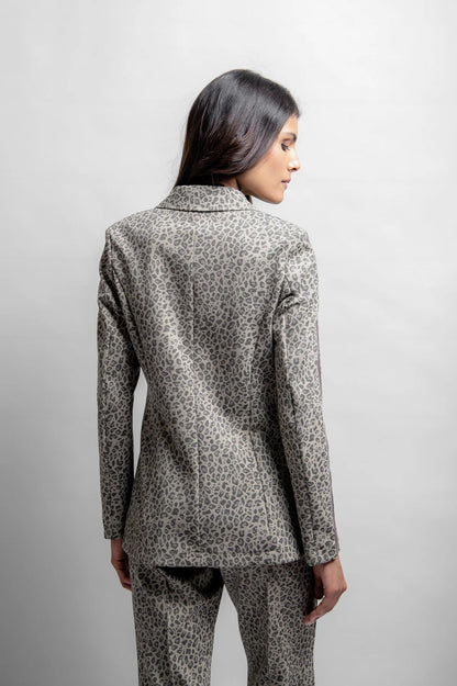 Long Blazer Made of Leopard Jacquard