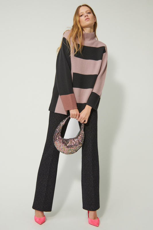 Turtleneck Sweater with with contrast color block
