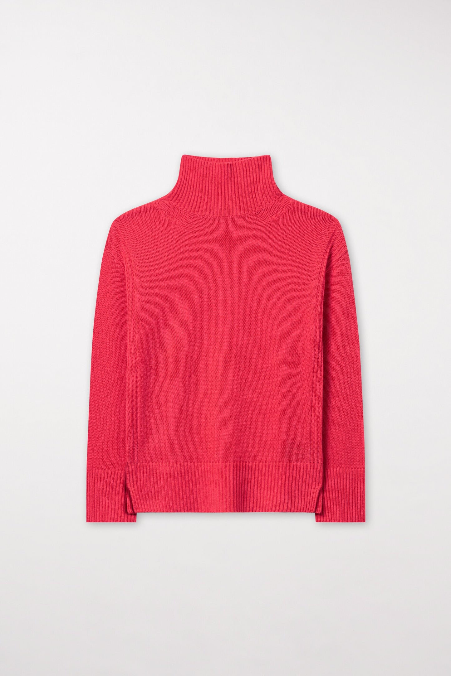 Turtleneck pullover with a small side slit