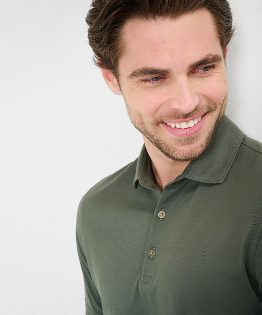 Polo Shirt in A Cotton-Polyester Blend