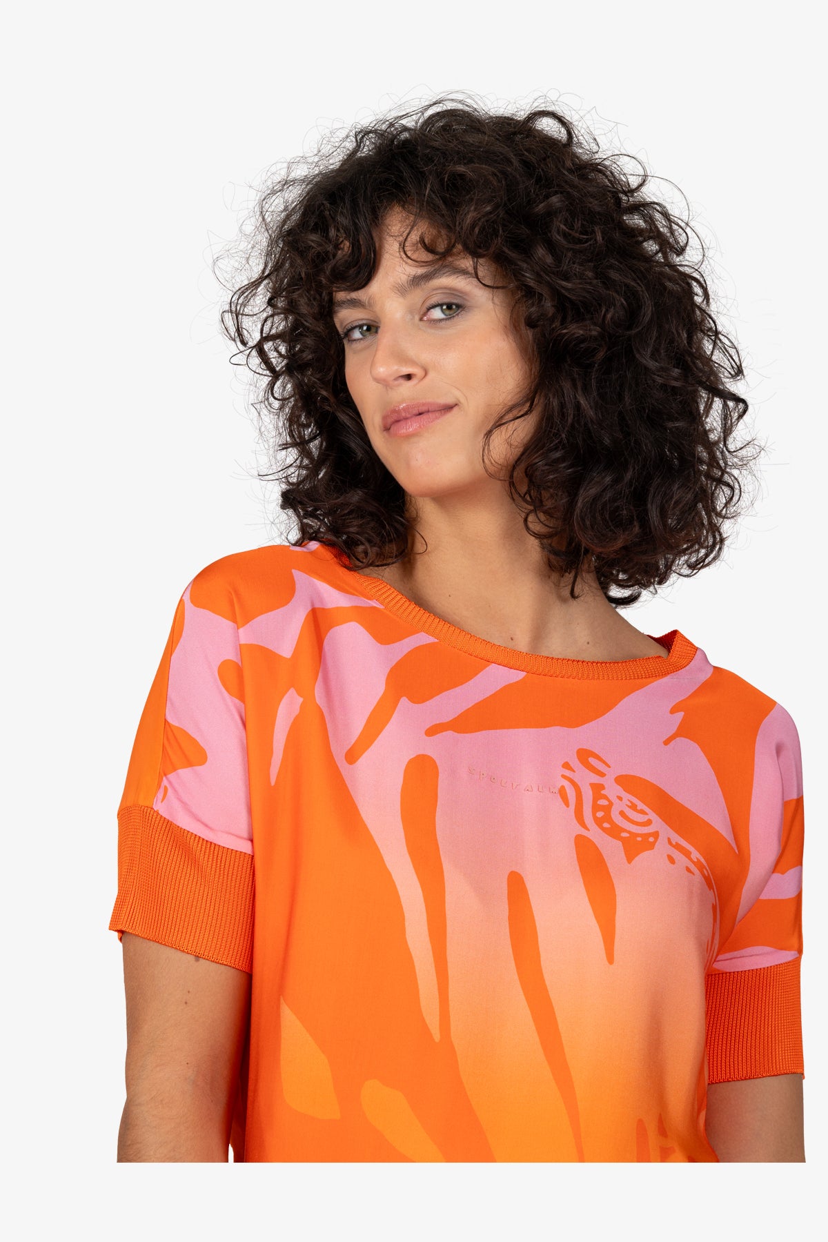 Round-neck Blouse
