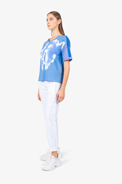T-shirt with Round V-neck