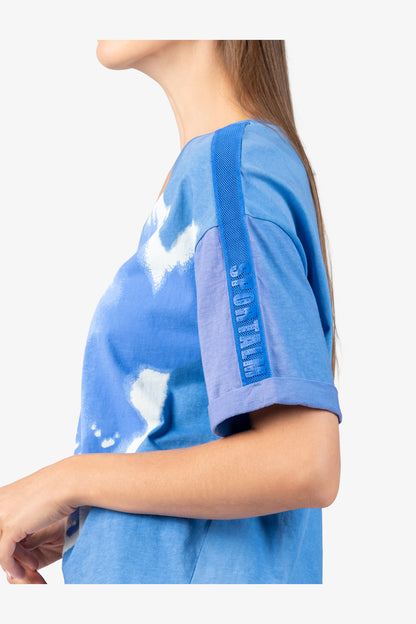 T-shirt with Round V-neck