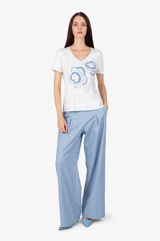 T-shirt with Rounded V-neck