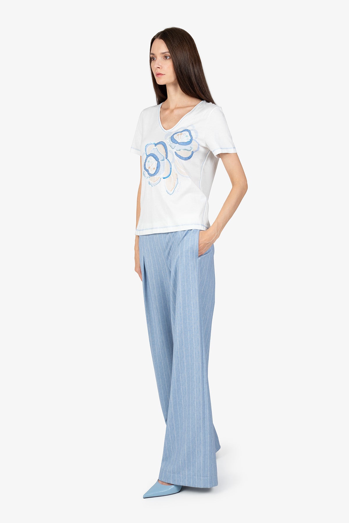 T-shirt with Rounded V-neck