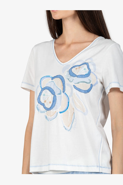 T-shirt with Rounded V-neck