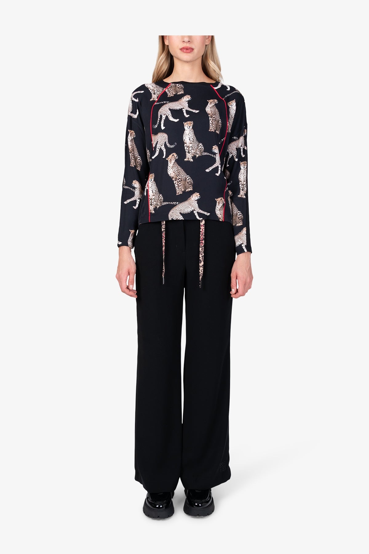 動物印花長袖上衣