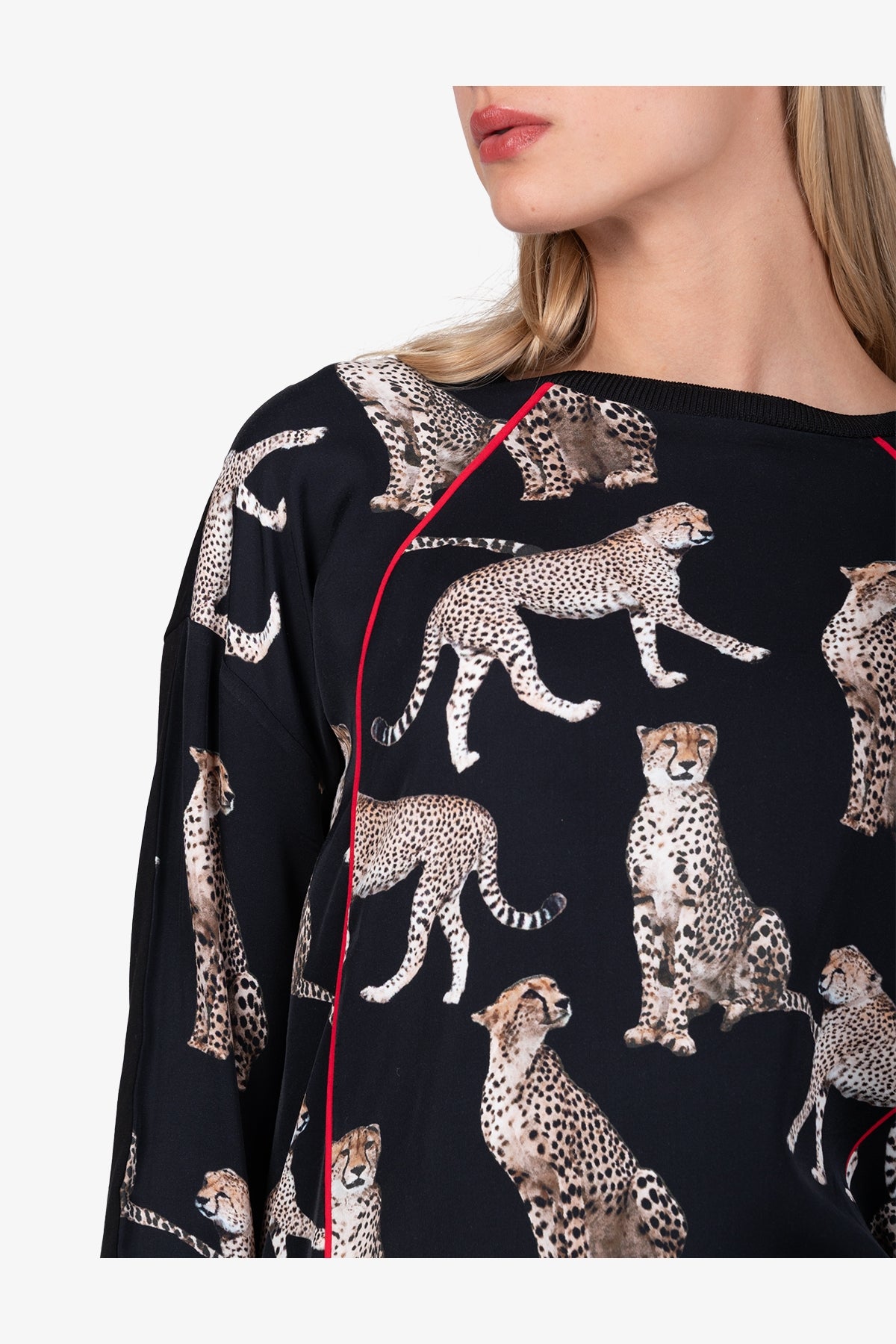 動物印花長袖上衣