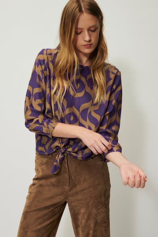 Blouse with graphic inspired print
