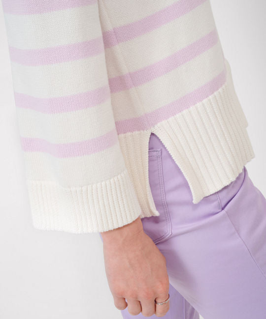 Pullover with Smart Horizontally Striped Look