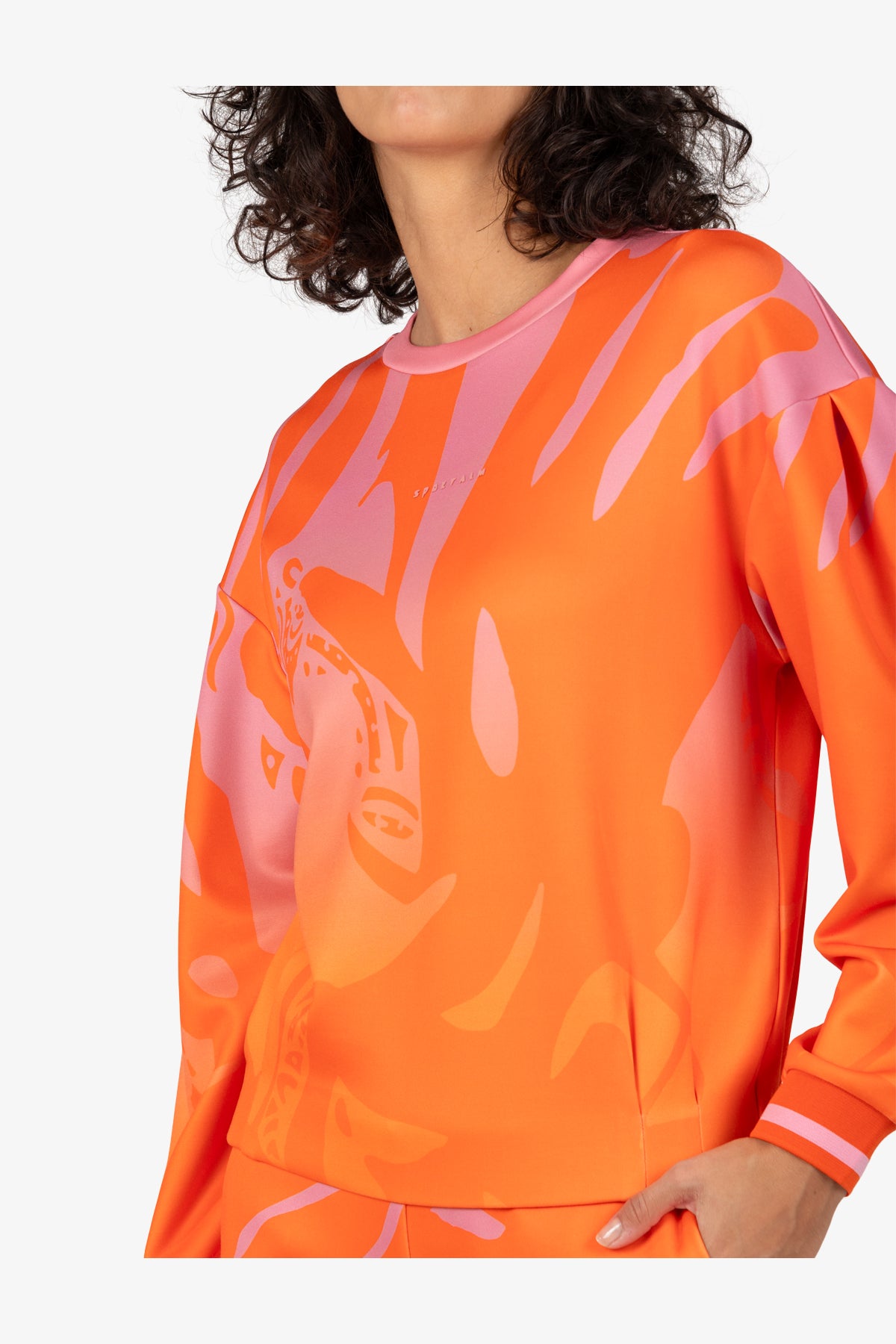 Round Neck Sweatshirt