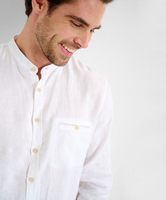 Stand-up Collar Shirt in Summery Linen