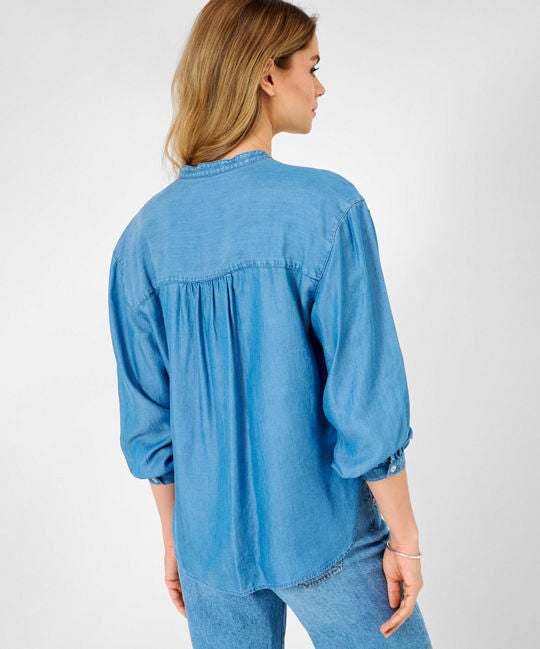 Blouse with Trendy Silhouette