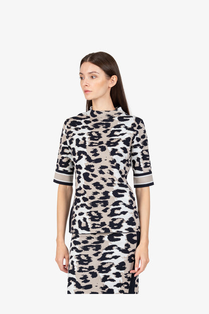 Short-sleeved Jumper with Stand-up Collar