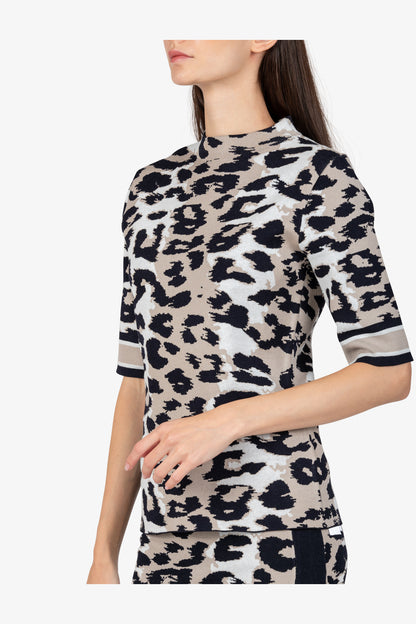 Short-sleeved Jumper with Stand-up Collar