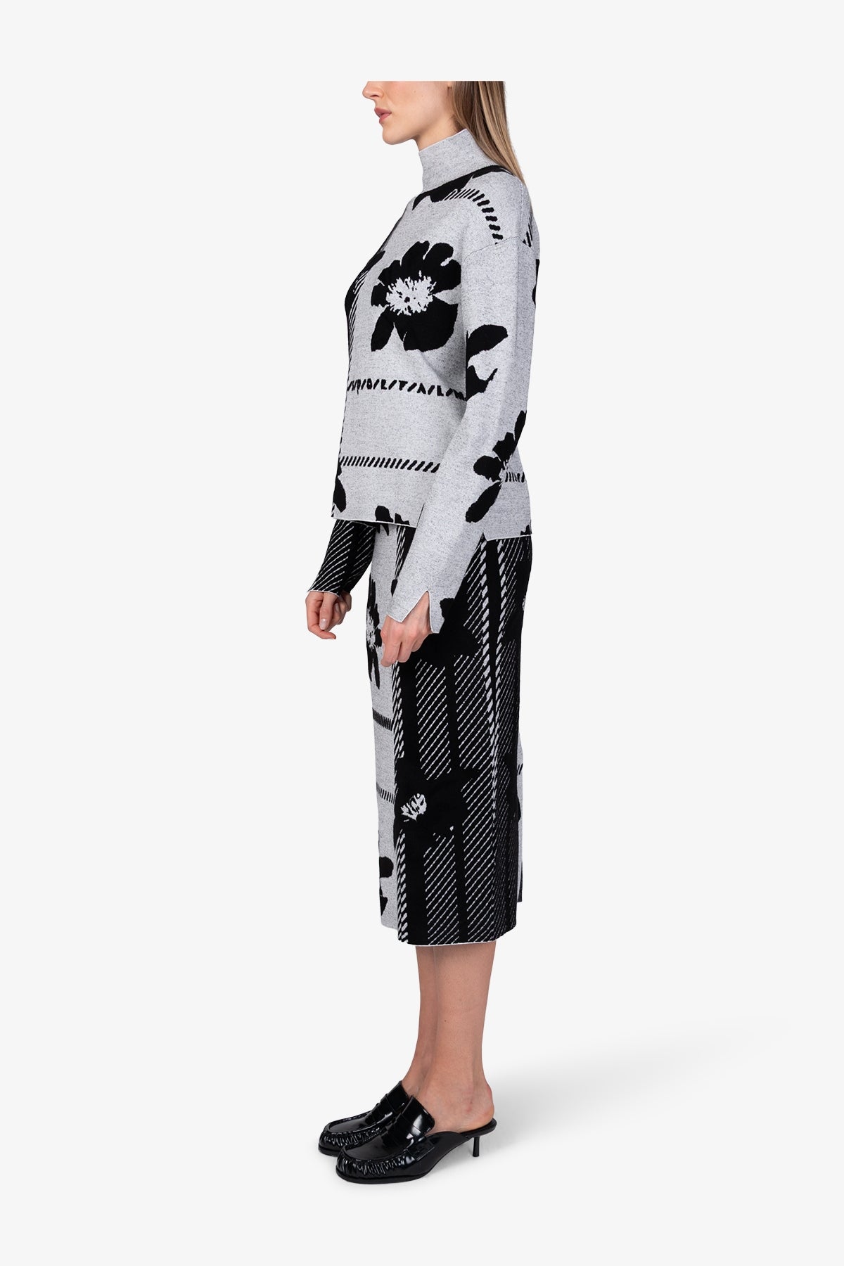 Jumper in Abstract Check Jacquard