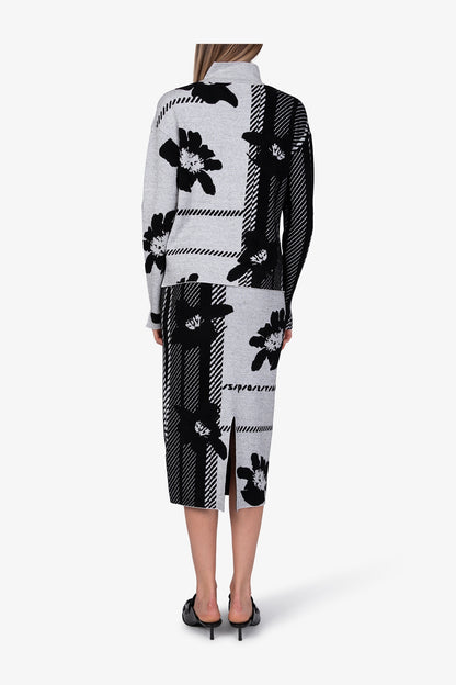 Jumper in Abstract Check Jacquard