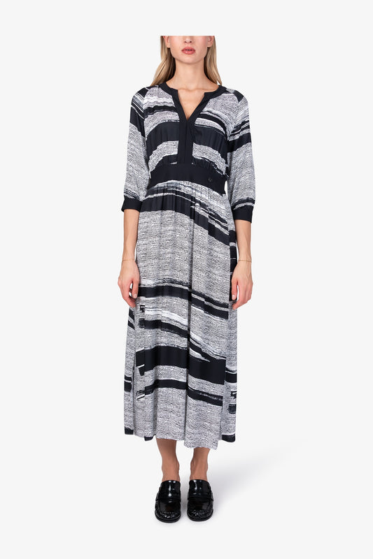 側開衩抽象印花連衣裙