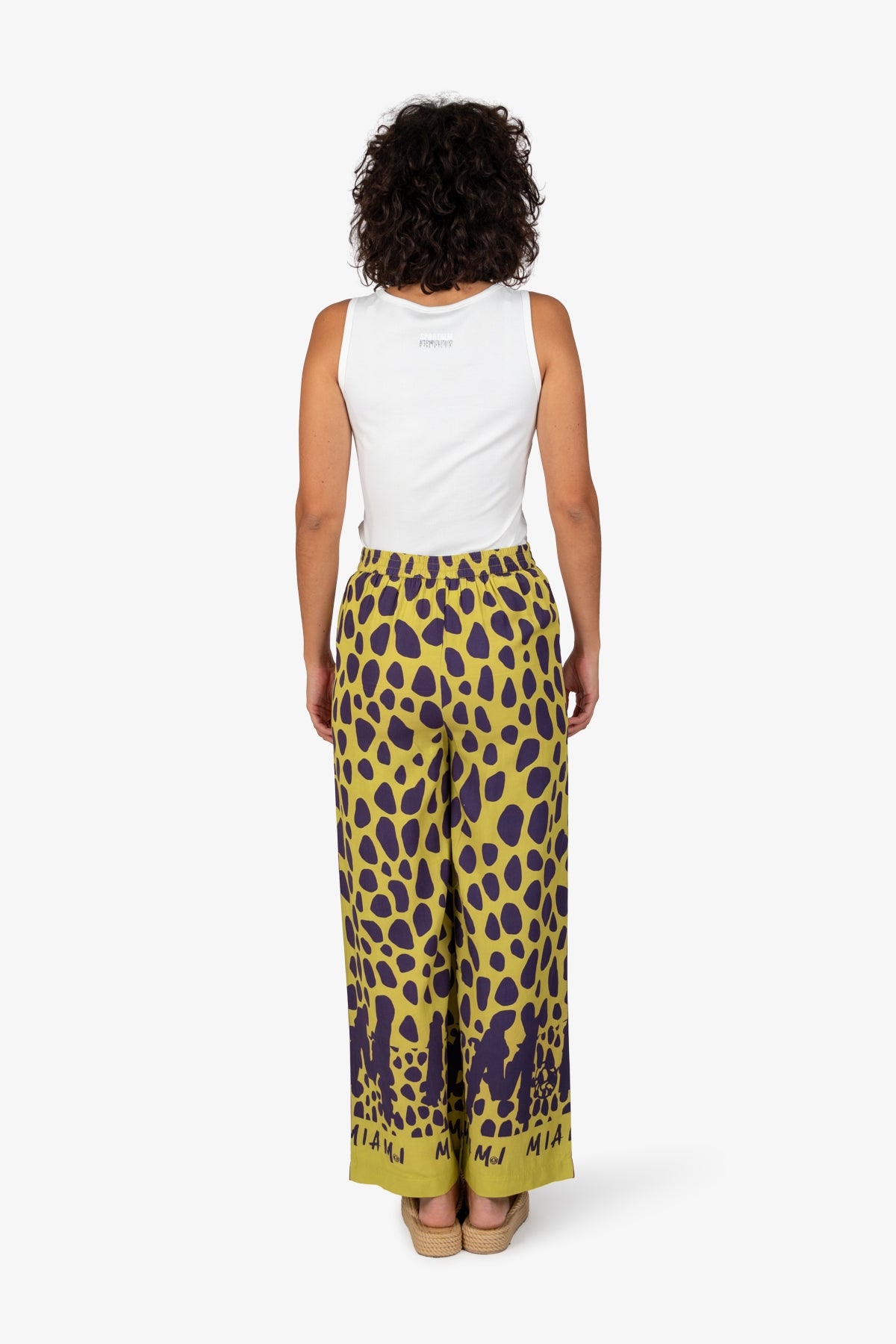Trousers with Wide Legs