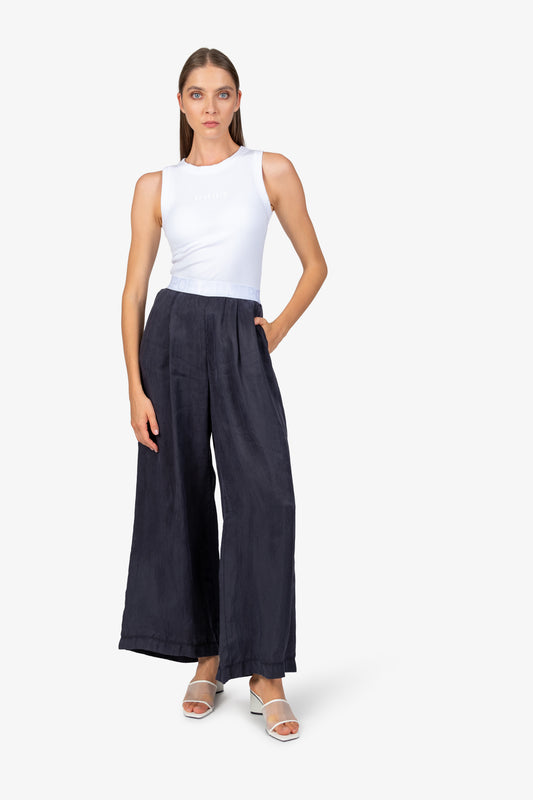 Trousers with Wide Legs