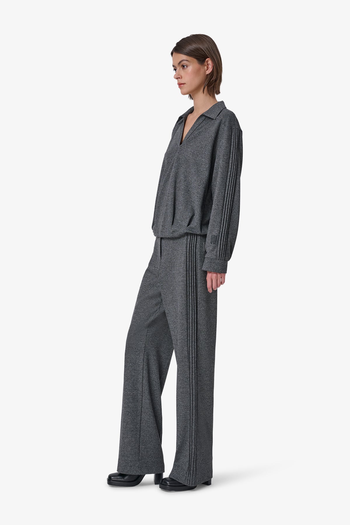 Wide-leg Pants