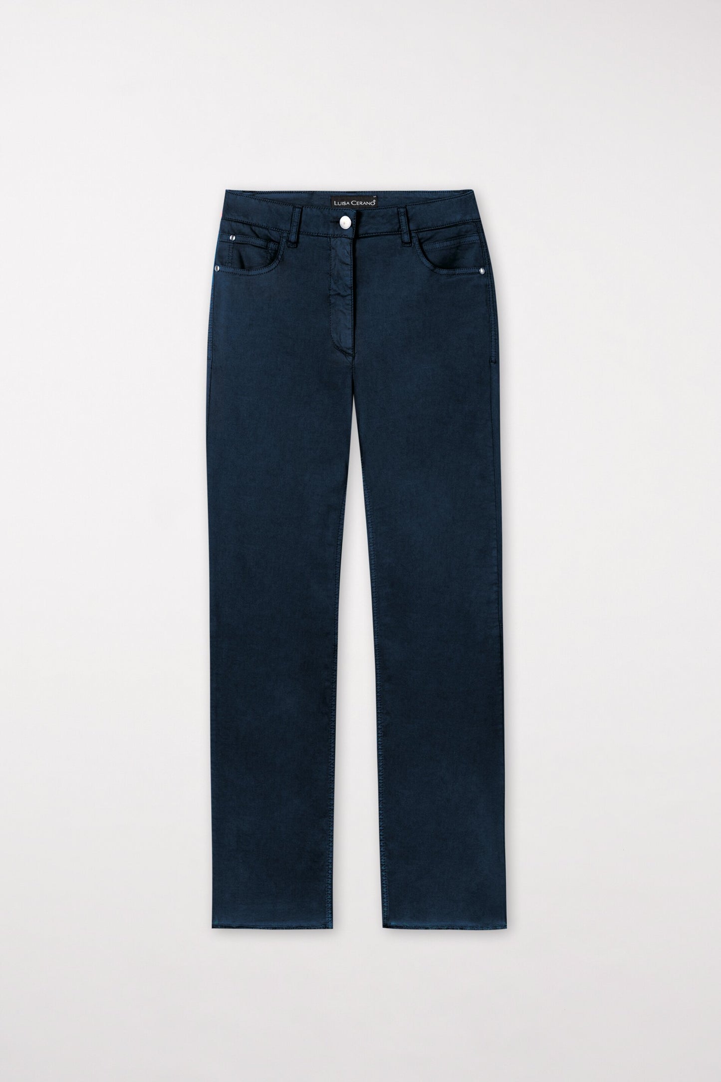 Shortened Jeans with open hem