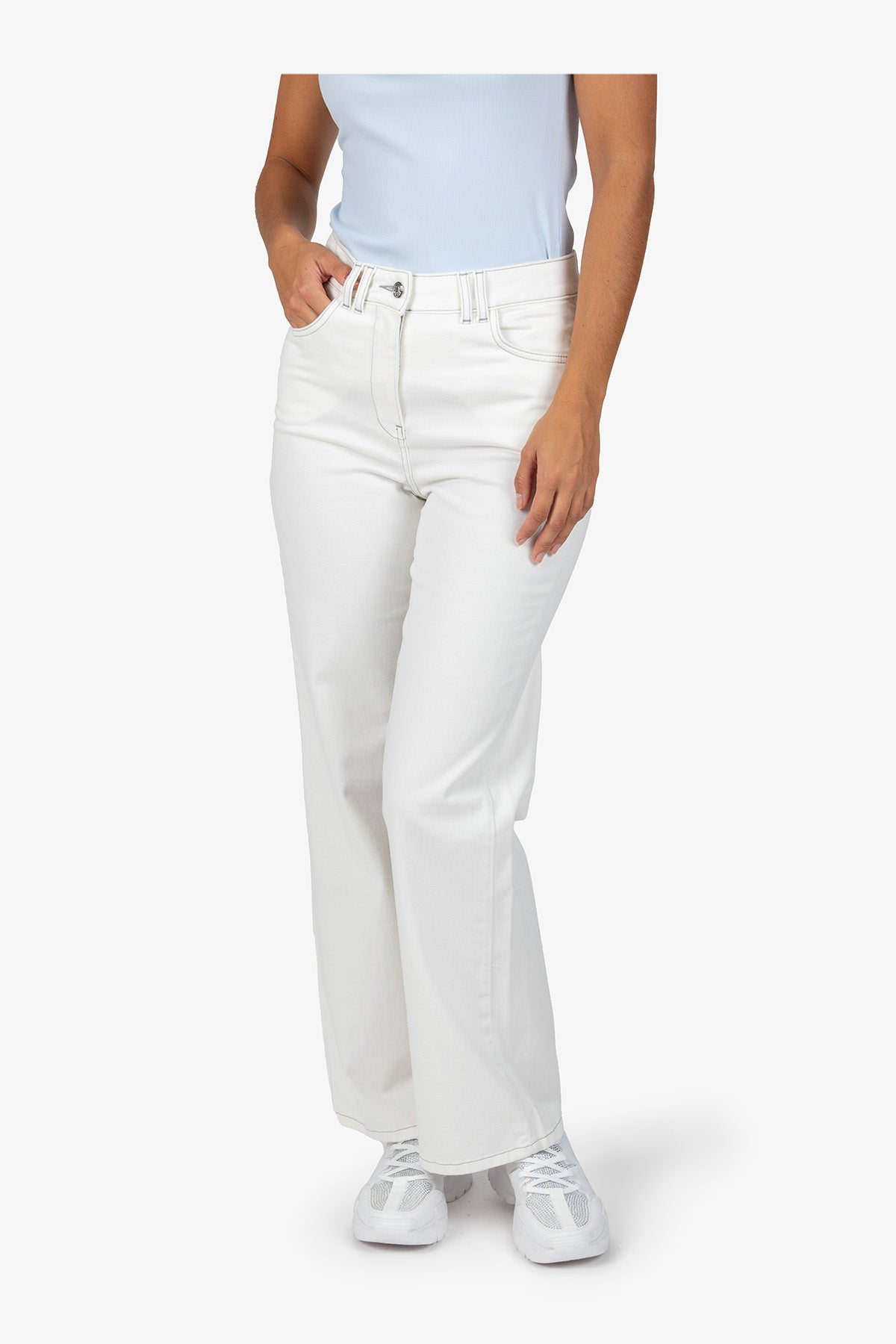 Jeans with Wide Legs
