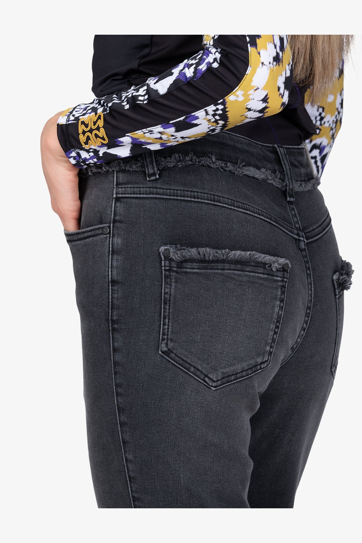 流蘇飾邊洗水牛仔褲