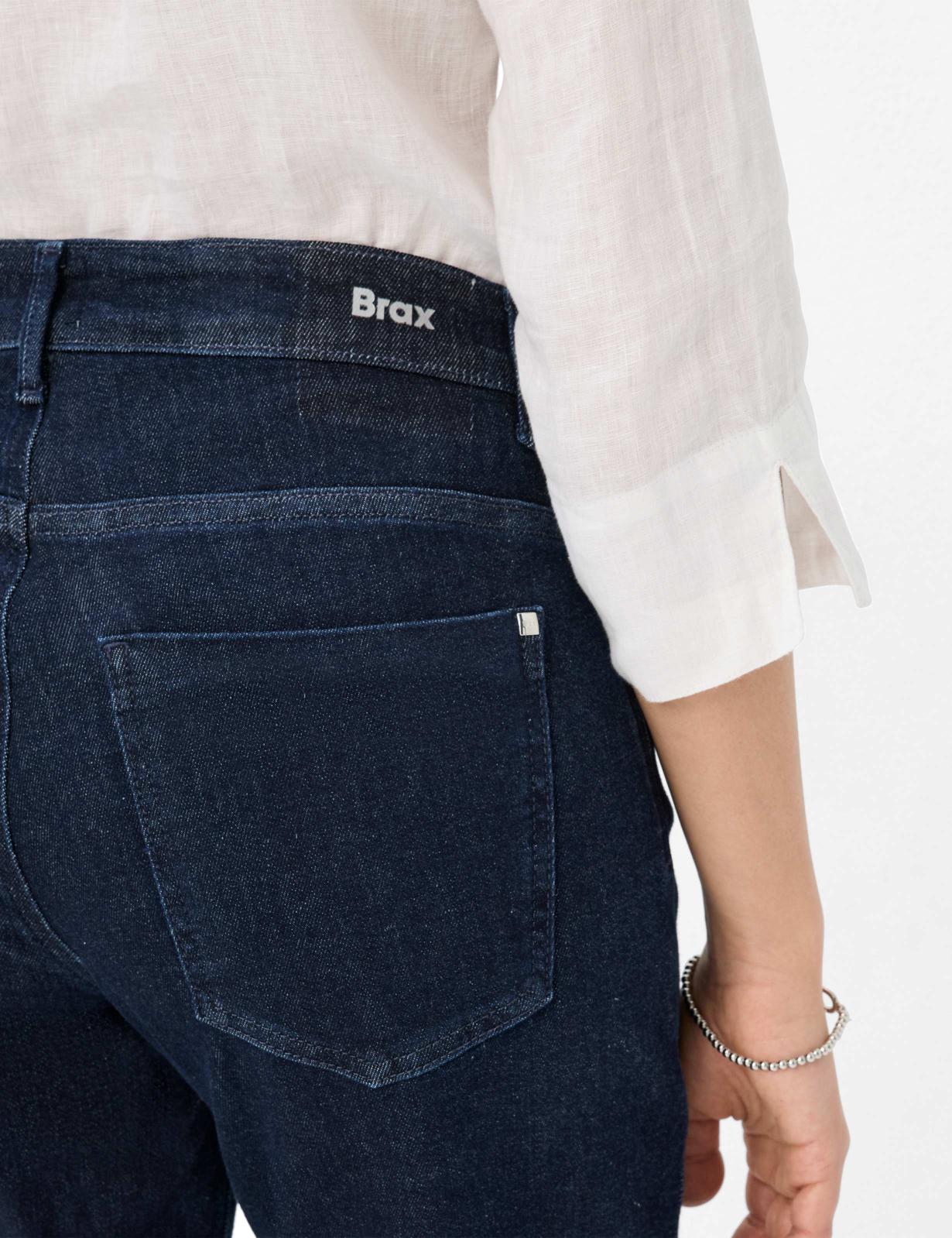 Magic Denim: Five-pocket-Jeans in Wide Leg