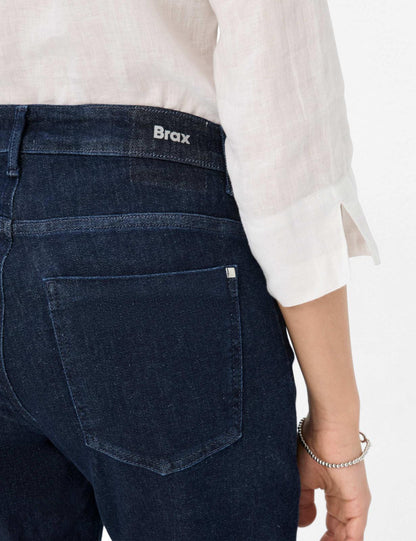 Magic Denim: Five-pocket-Jeans in Wide Leg