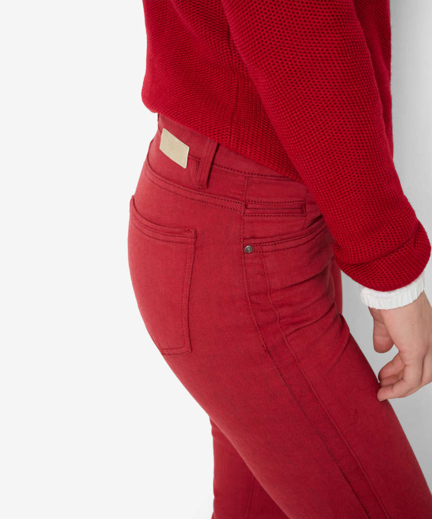 Five-Pocket Jeans Made from Thermo Denim