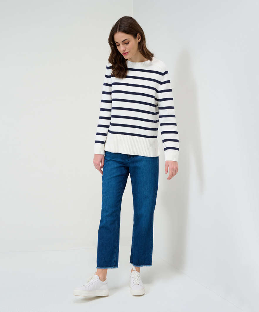 Five-pocket Jeans with Cropped Silhouette