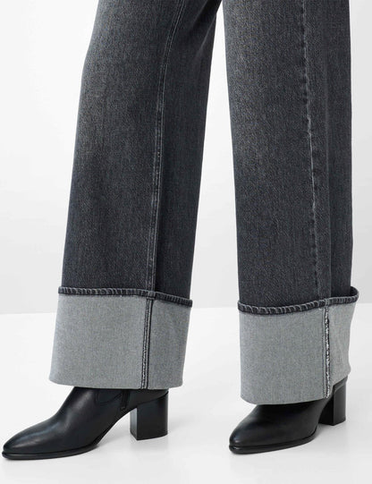 Cool Vibes: Five-Pocket Jeans in Wide Leg