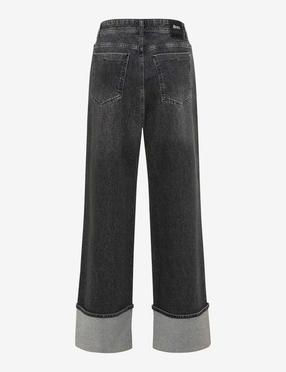 Cool Vibes: Five-Pocket Jeans in Wide Leg