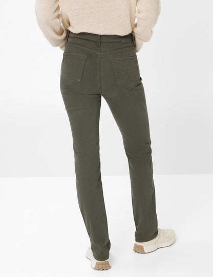 Premium Denim: Five-Pocket Jeans in Feminine Fit