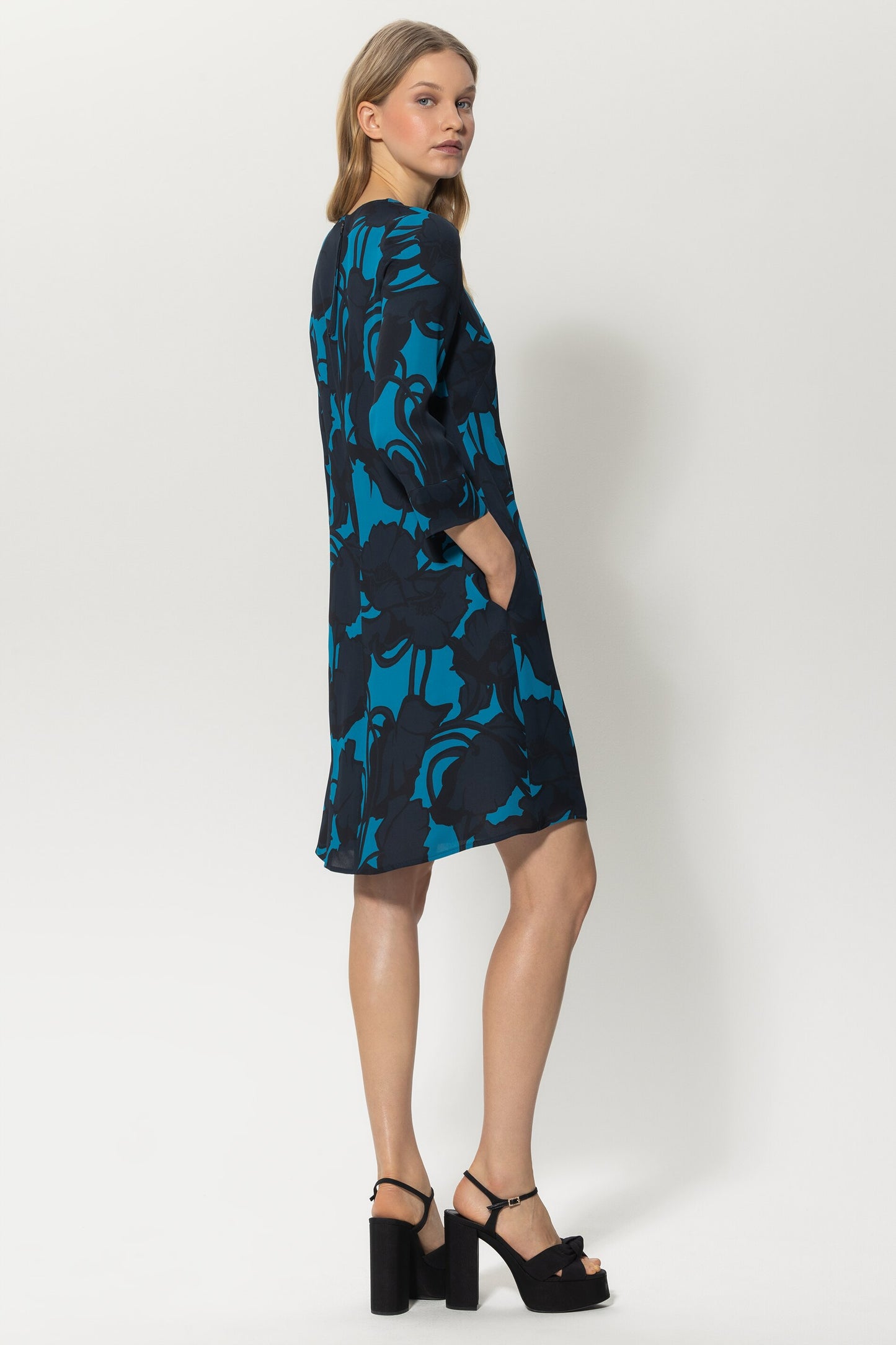 Straight-cut Dress with Floral Print