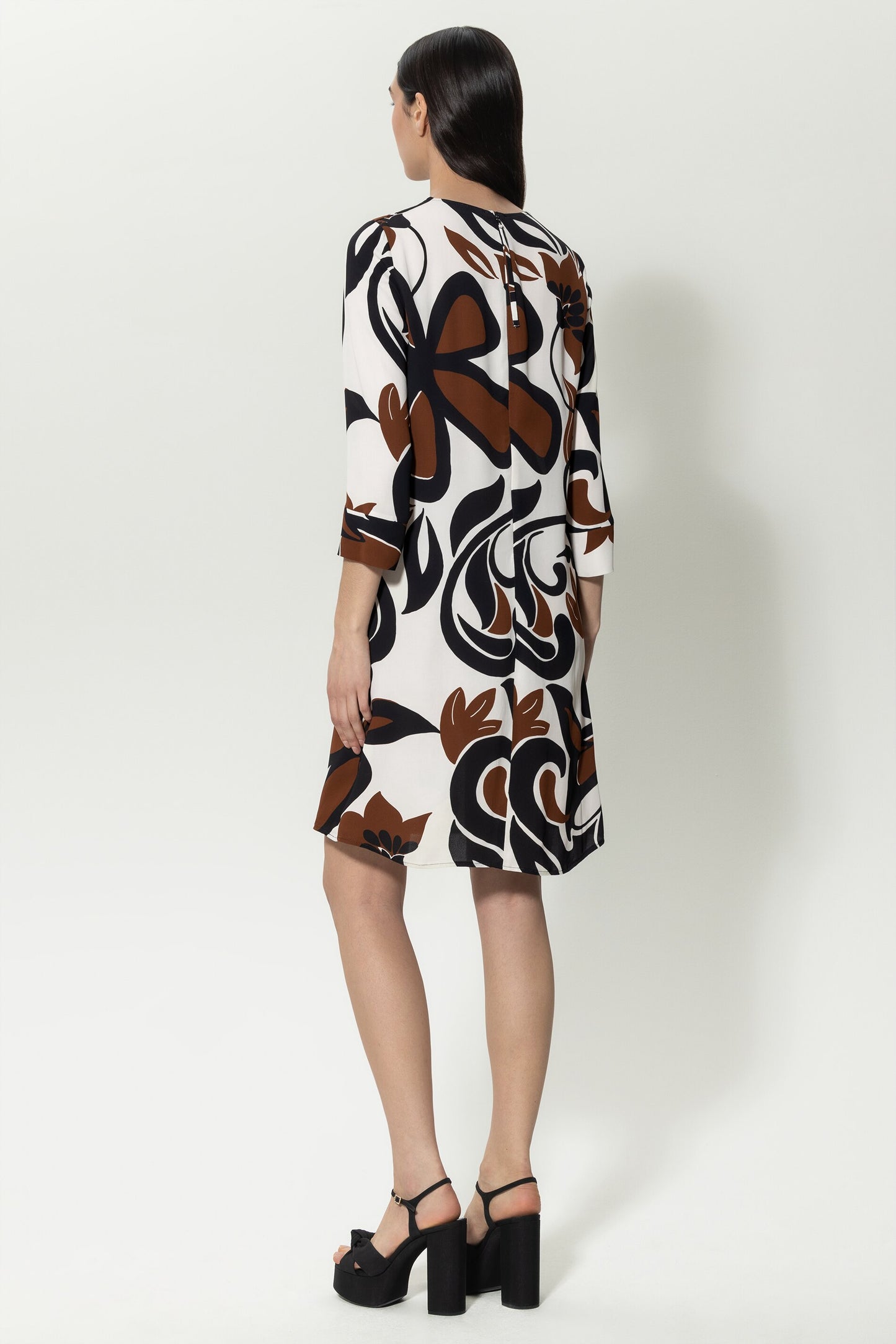 Straight-cut Dress with Graphic Floral Print