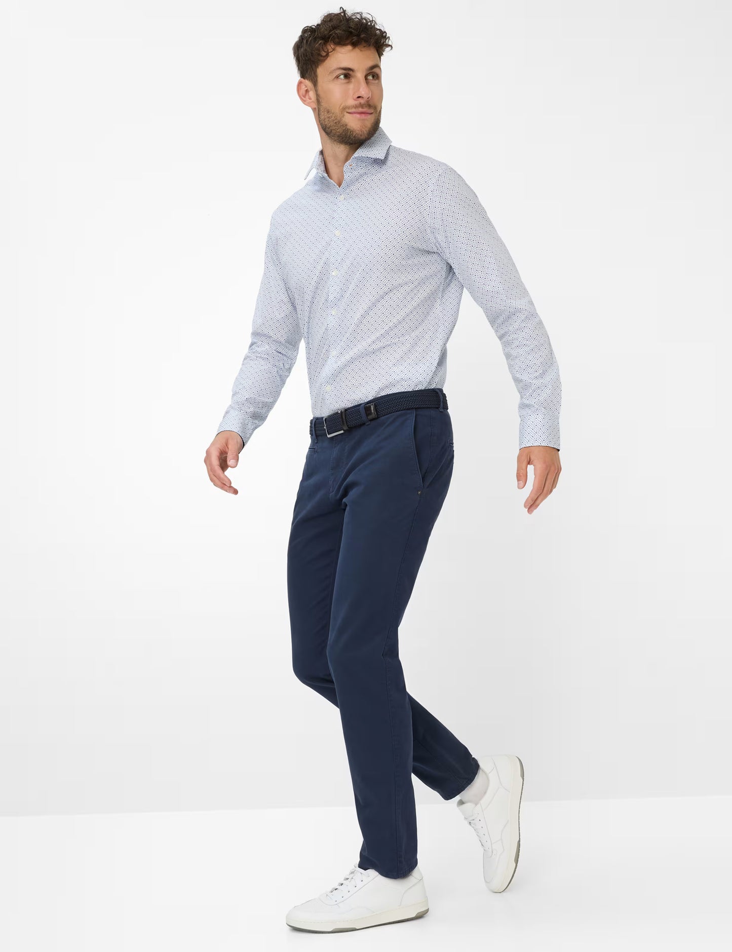 Hi-Flex: Chinos in Modern Fit