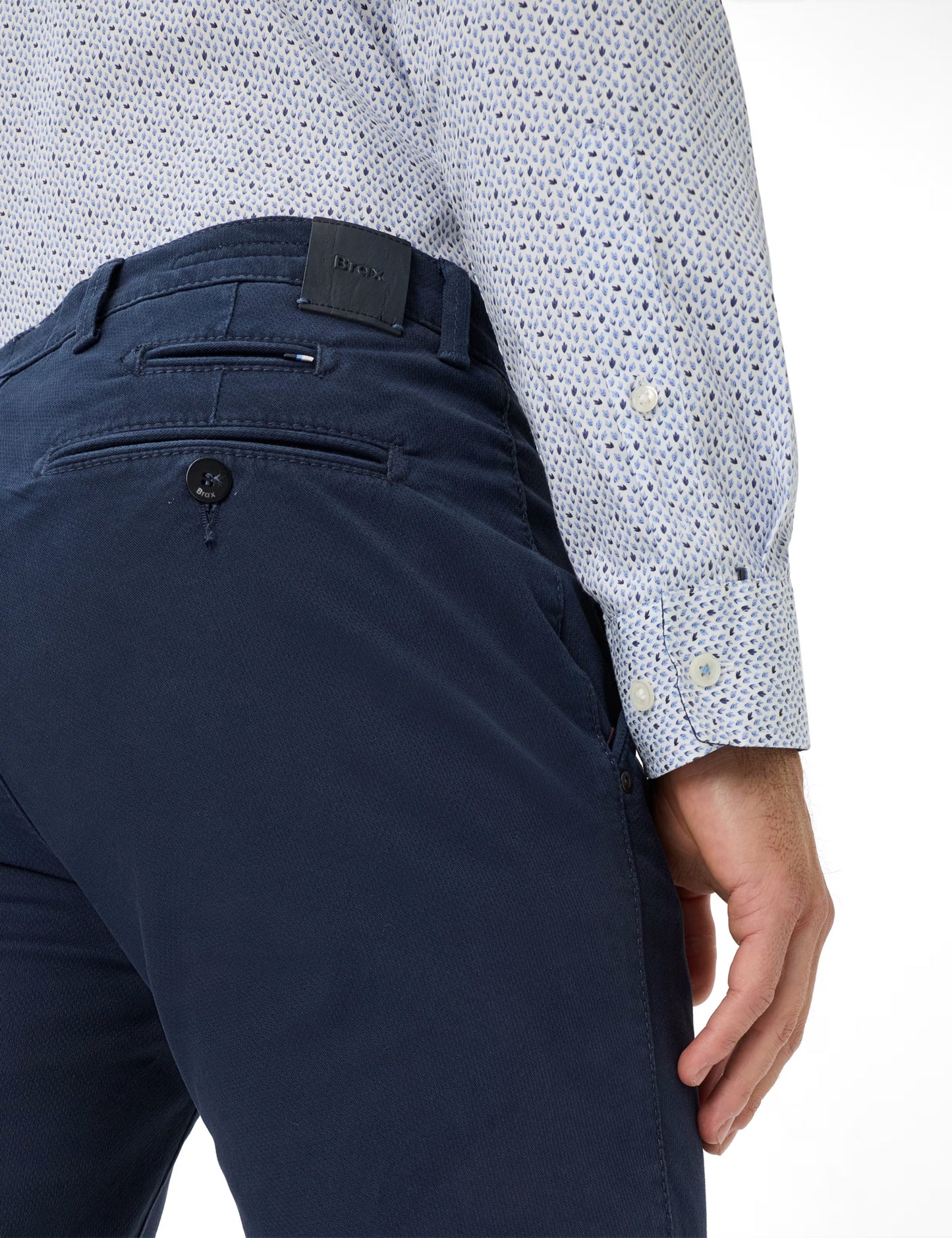 Hi-Flex: Chinos in Modern Fit