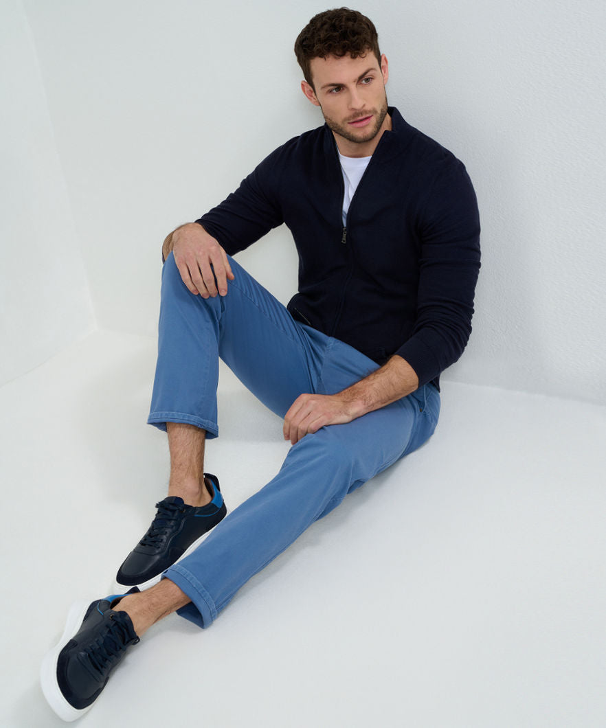 Ultra-elastic Slim Chinos