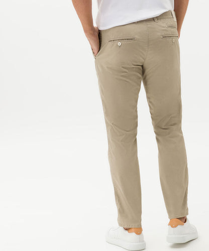 Ultra-elastic Slim Chinos