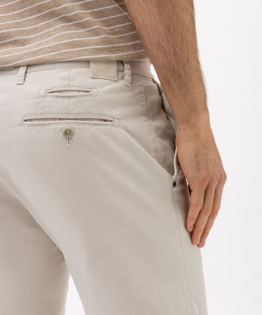 Ultra-elastic Slim Chinos