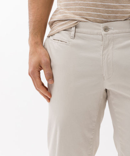 Ultra-elastic Slim Chinos