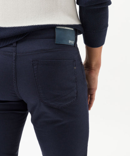 Five-pocket Pants in a Two-toned Look